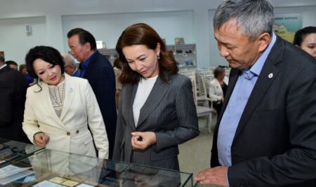 Хранить наследие независимости
