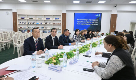 Ғылым күніне орай Ұлттық архивте Ғылыми кеңестің кезекті отырысы өтті